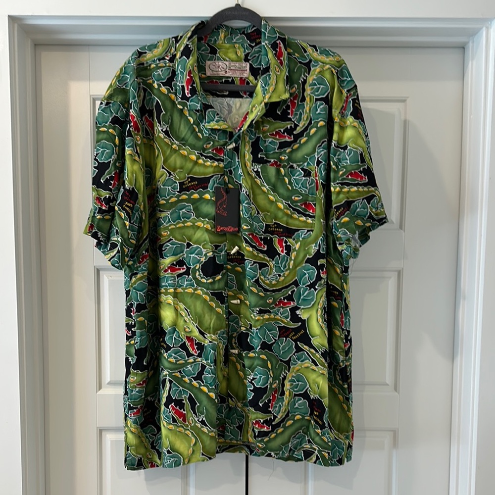 HowAhYa Hawaiian Shirt - Gator Print